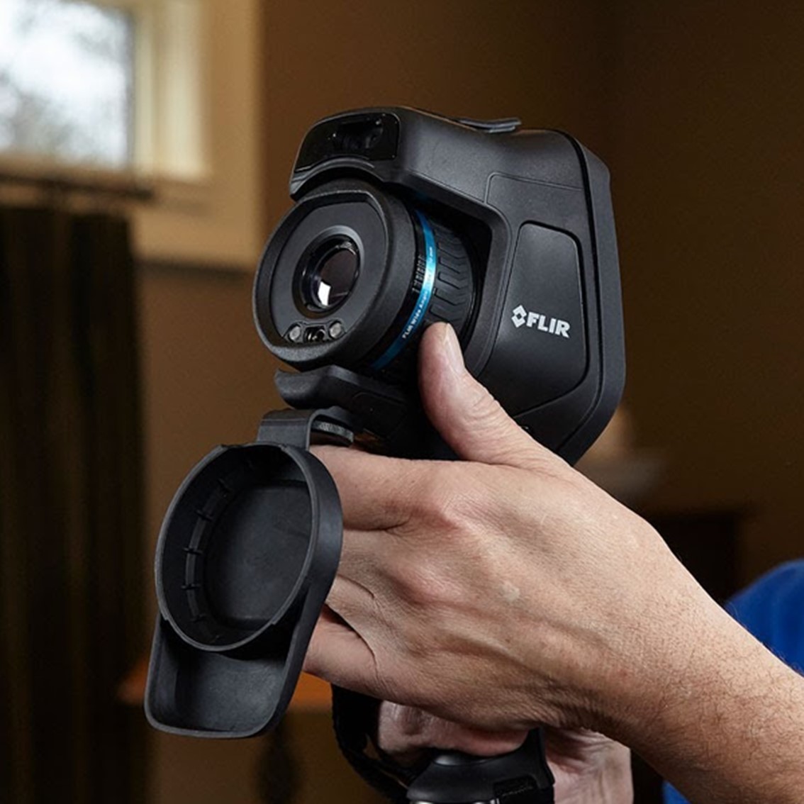 FLIR E54 열화상카메라 320X240 IR 해상도, 0.04°C NETD , 5M DC , -20~650°C